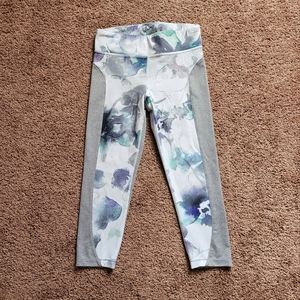 Athleta Girl Gray and Floral Pattern Leggings/Tights Size Large 12
